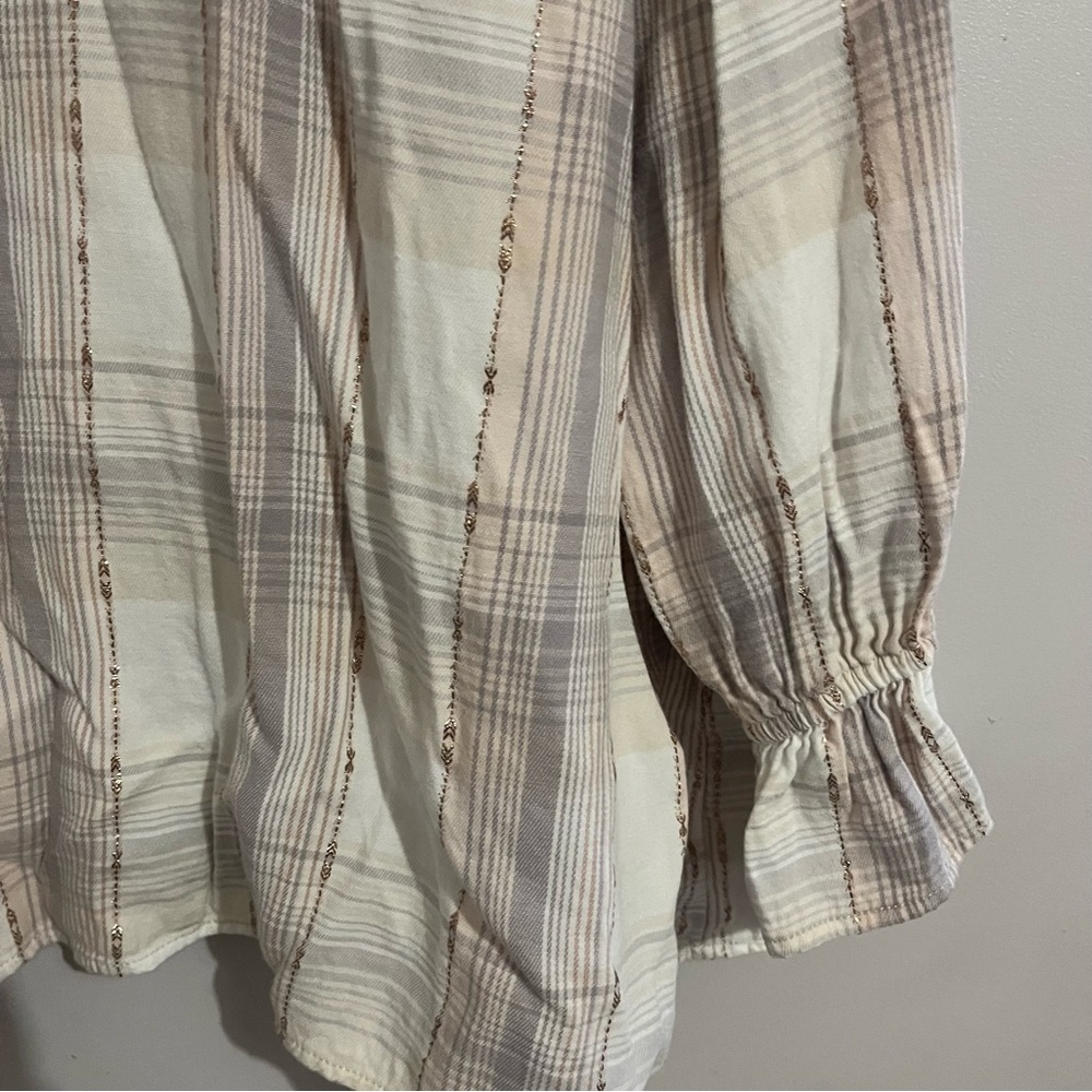 Lane Bryant Pink Plaid Blouse Size 16 elastic wrist - Picture 4 of 7